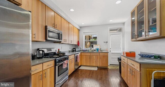 Foto del edificio - 647 S Belnord Ave