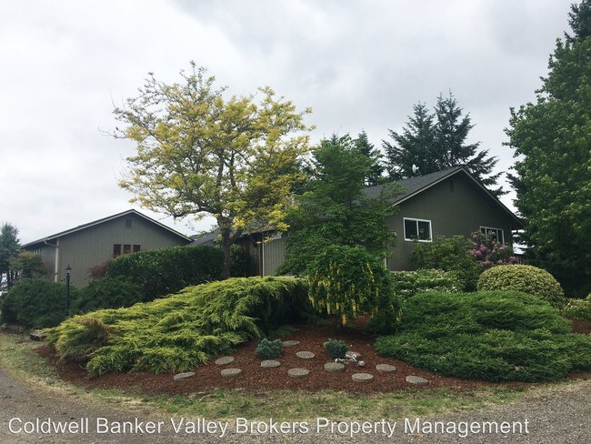 Foto del edificio - 6 br, 3.5 bath House - 5065 SW Nash Ave.