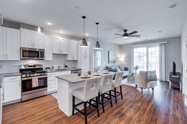 Foto del edificio - Welcome to Weatherstone Flats!