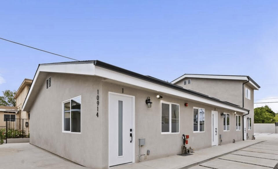Foto principal - 10914 Columbus Ave