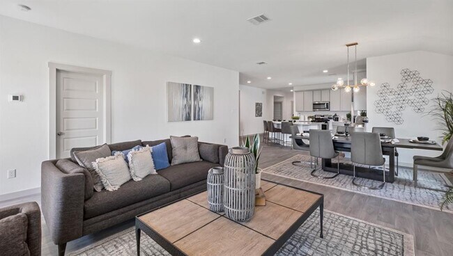 Building Photo - 7515 Lodge Ln
