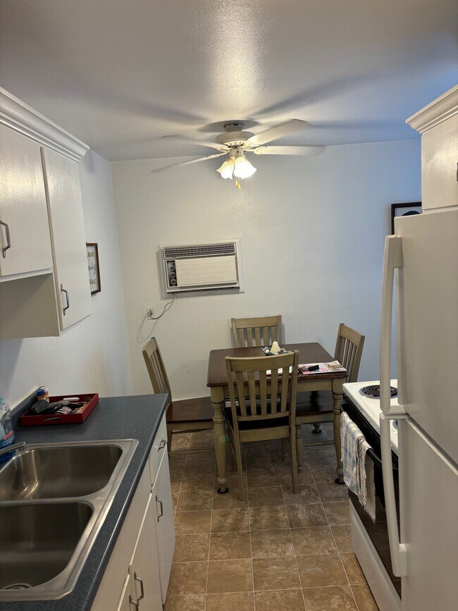 Foto del edificio - 121 W William St