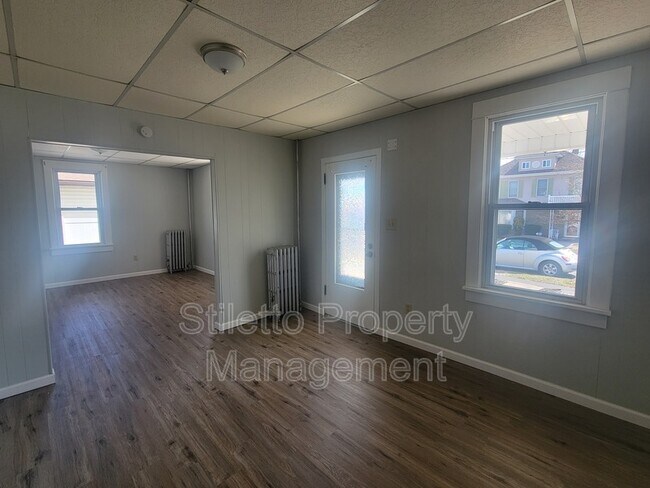 Foto del edificio - 371 Susquehanna Ave