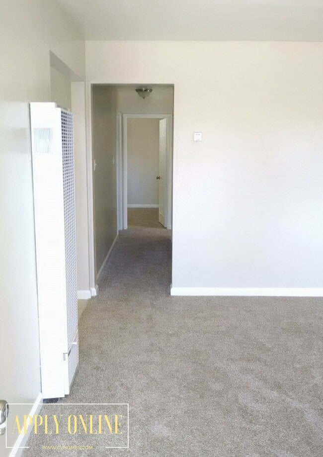 Building Photo - START APPLYING FOR THIS 3 BEDROOM HOME! AV...