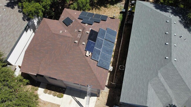 Foto del edificio - 10324 Bobcat Blf