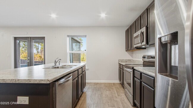 Foto del edificio - 3929 Alva Thomas Rd