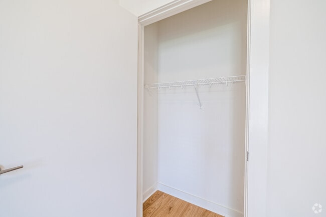 2BR, 2BA -934SF - Primary Closet - Hickory Hope