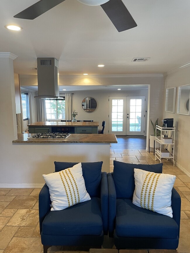 Photo - 7614 E Avalon Dr House