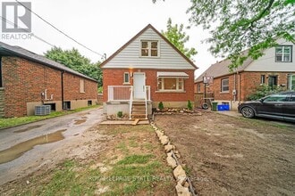 Building Photo - 172 E 34th St