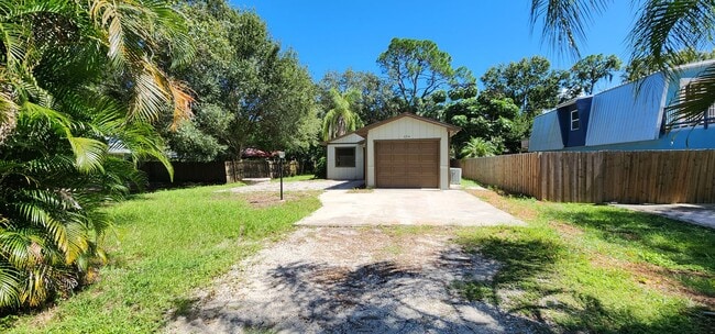 Photo - 3/2 1 car garage in Vero Beach House