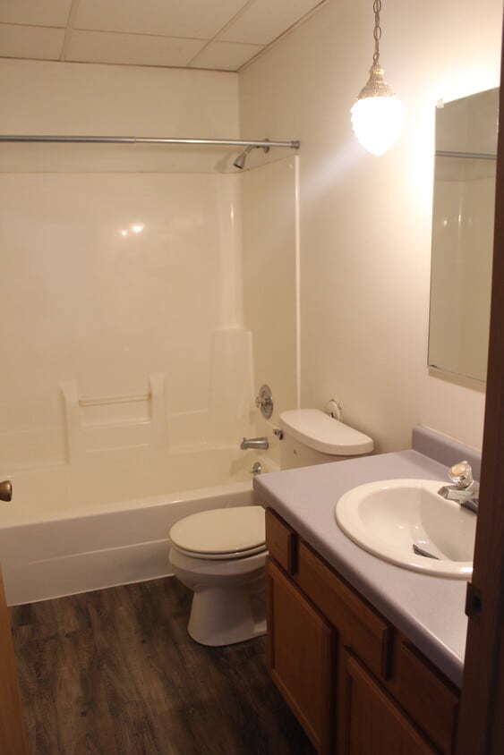 2621 Nelson Dr Unit 3, Menomonie, WI 54751 2621 Nelson Dr Menomonie