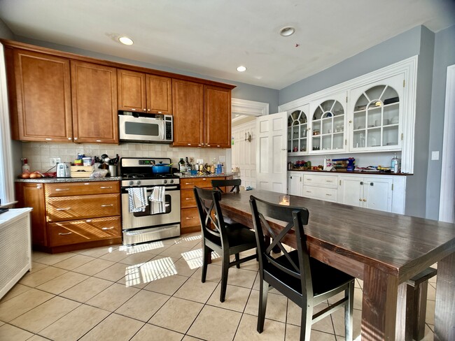 Building Photo - 480 Jamaicaway