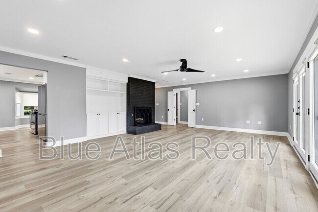 Building Photo - 15625 Terrace Lawn Cir
