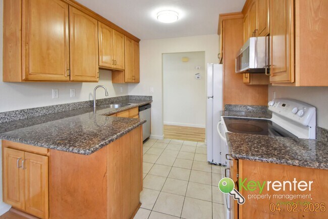 Foto del edificio - Welcome to Valley Crest Condos!