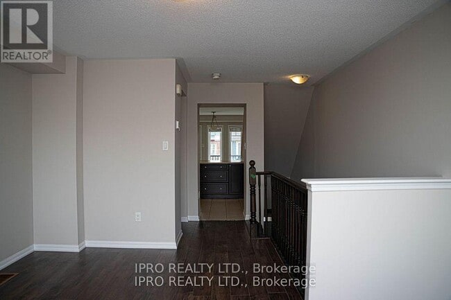 Photo du bâtiment - 6020-6020 Derry Rd