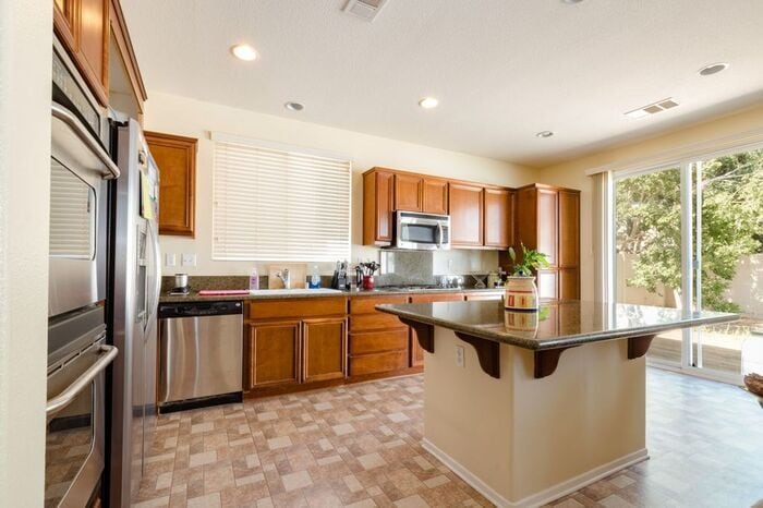 Foto principal - 4 Bed Home for Rent Palmdale CA 93551