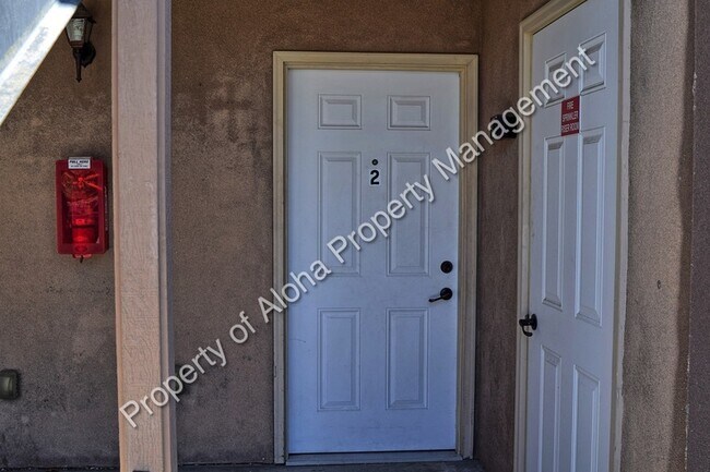 Foto del edificio - 1039 W Pine Ave
