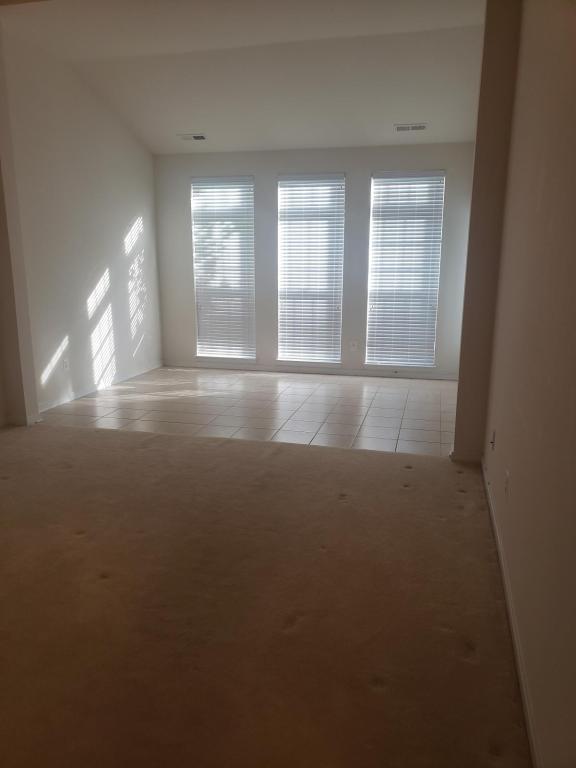Foto del edificio - 311 Daniels Dr