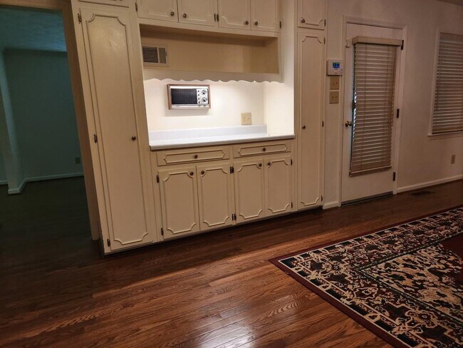 Foto del edificio - 1181 Lake Shore Cir