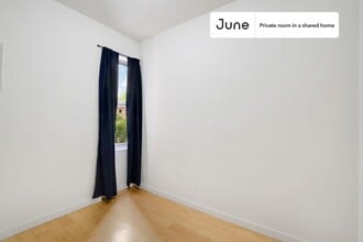 Building Photo - Room in Shared 4 bed/2 bath home