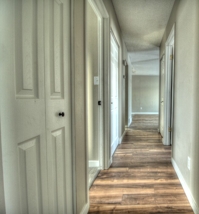 Photo du bâtiment - 1703-142A 42a St