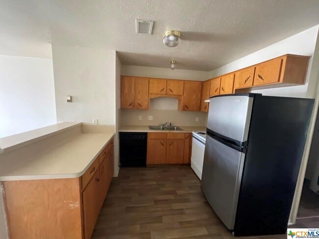 Building Photo - 4300 Deek Dr