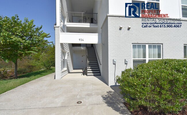 Foto del edificio - Stunning 3rd floor beautiful & modern condo just $1495/mo! Washer/dryer included!