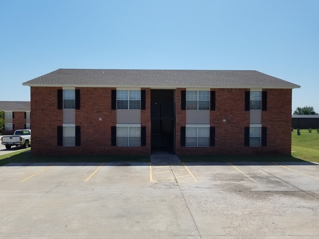 Building Photo - Summerfield Apartments