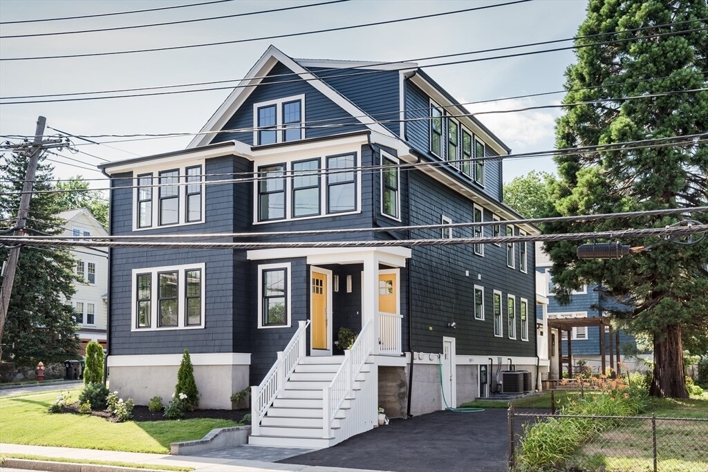 Primary Photo - 118-120 Spring St