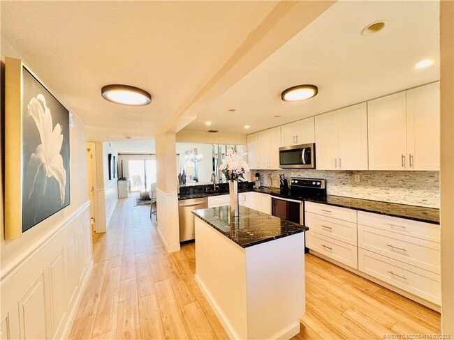 Foto del edificio - 10044 S Ocean Dr