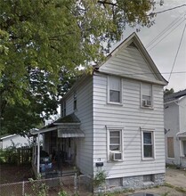 Building Photo - 12 Meridian St