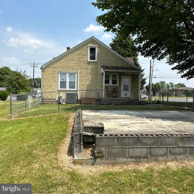 672 Wayne Ave, Chambersburg, PA 17201 House Rental in Chambersburg