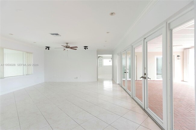 Foto del edificio - 13005 Zambrana St