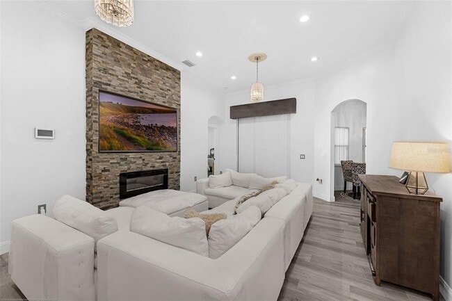 Building Photo - 2482 Huron Cir