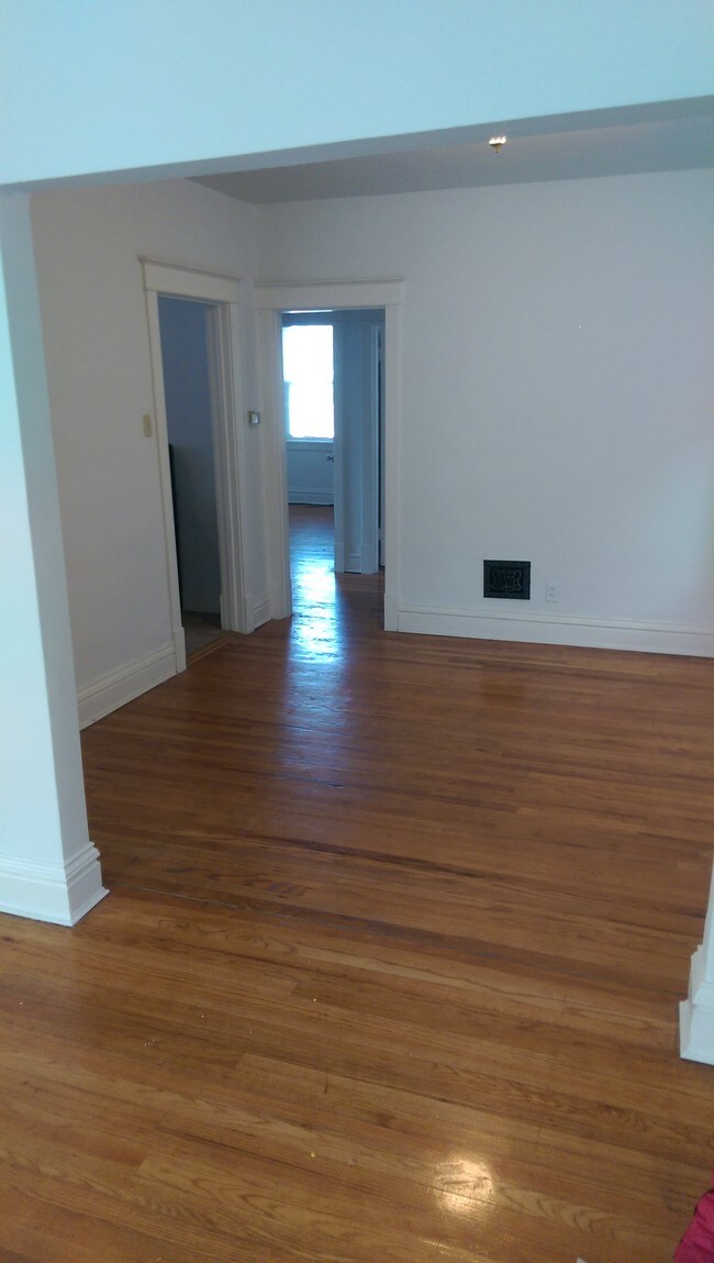 Foto del edificio - 5239 Bancroft Ave