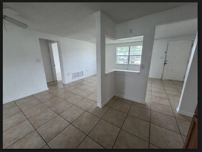 Building Photo - 10110 Cherry Creek Ln