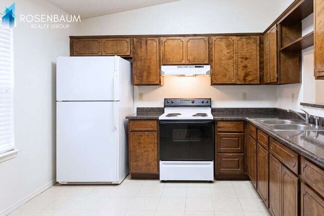 Building Photo - 4837 E Caballero Cir