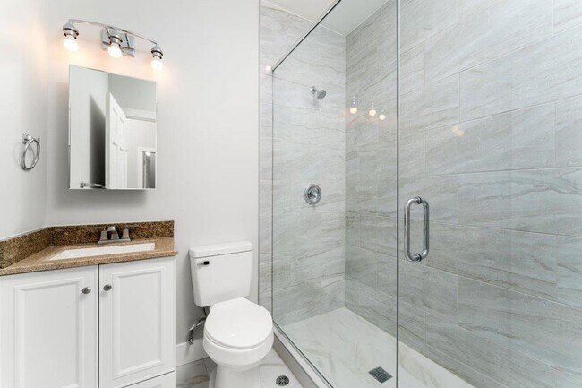 Building Photo - Brand New Luxury Apartments in Edgewater –...