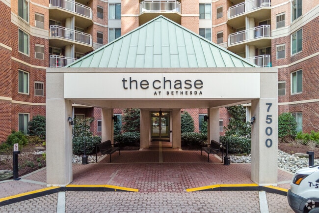 Entrance - The Chase at Bethesda