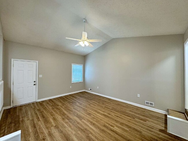 Foto del edificio - Beautiful Three Bedroom Home!