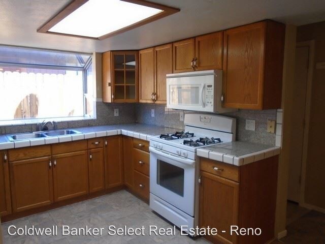 Building Photo - 3 br, 2 bath House - 947 Washington St
