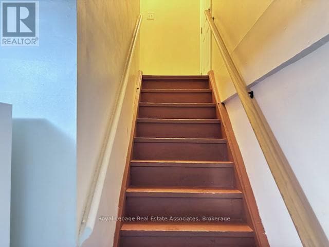 Building Photo - 130 Kingswood Dr