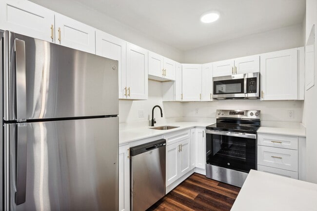 Interior Photo - Huge Units, Washer & Dryer, Parking, Priva...