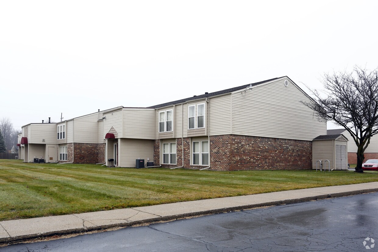 Hickory Woods 370 Hickory Ln Westland, MI Apartments for Rent in