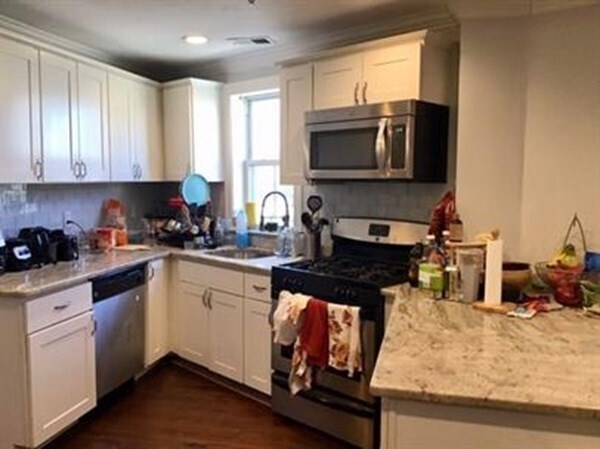 Foto del edificio - 142 Centre St