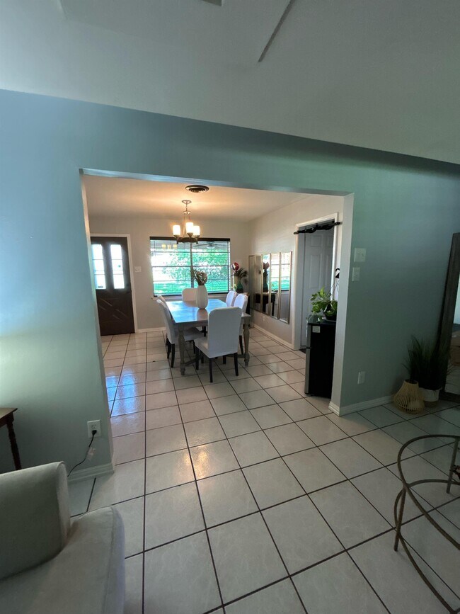 Foto del edificio - 11341 Dalron Dr