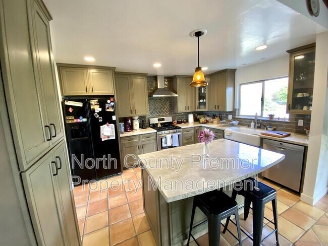 Foto del edificio - 2866 Turnbull St