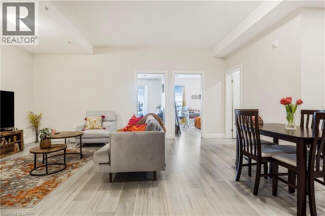 Photo du bâtiment - 5 Wake Robin Dr