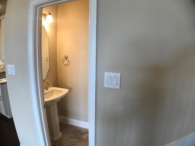 Foto del edificio - 6156 Rilla St