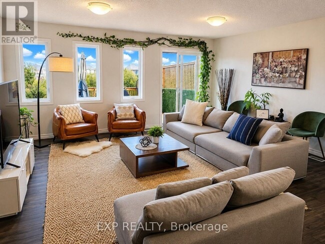 Building Photo - 77 Hollybrook Trail